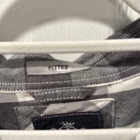 Men’s Button Up - Picture 4 of 5